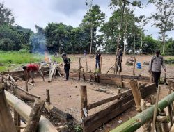 Kapolsek Kajang Bakar Arena Judi Sabung Ayam di Malleleng