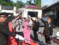 Tradisi Angngaru Dan Pedang Pora Sambut Kedatangan Kapolres Bulukumba Yang Baru
