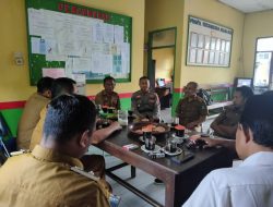 PLH Kapolsek Rilau Ale Hadiri Giat Ngopi Bareng Bersama Kades Se-kecamatan Rilau Ale.