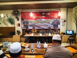 Wakapolres Pelabuhan Gelar Jumat Curhat, Warga Minta Jam Operasional Truk Kontainer Diubah