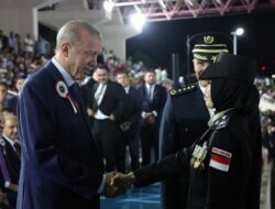 Bikin Bangga, 3 Anggota Polri Diwisuda Langsung Presiden Erdogan Usai Ikuti Pendidikan 2 Tahun di Turki