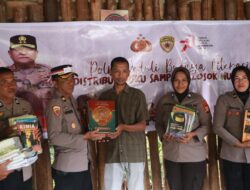 Polri Peduli Literasi, Polres Bulukumba Salurkan Buku Ke Pelosok Desa Kahayya