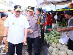 Jelang Lebaran Idul Fitri 1445 H, Kapolda Sulsel Irjen Andi Rian R Melakukan Sidak Ke Pasar terong