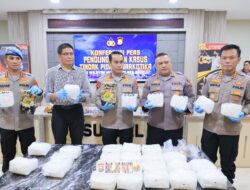 Kapolda Sulsel Pimpin Press Release Terkait Keberhasilan Satreskoba Polres Barru Ungkap 30 Kg Sabu