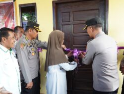 Sambut Hari Jadi Bhayangkara, Polres Bulukumba Bedah 5 Rumah Warga