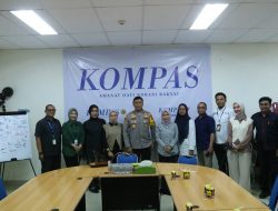 Kapolda Sulsel Kunjungi Kepala Biro Kompas TV Makassar, Bahas Persiapan Pilkada Serentak 2024