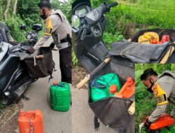 Temukan Warga Bawa Miras Saat Patroli, Aiptu Jusman Tumpahkan 60 Liter Ballo