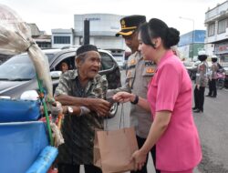 Polres Bulukumba Bagikan Takjil Buka Puasa dan Gelar Kegiatan “Ngaji On The Road”.