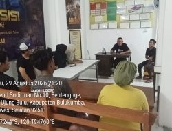 Problem Solving Polsek Ujung Bulu Damaikan Dua Pedagang Pasar Sentral Yang Berselisih.