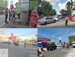 Personel Polres Bulukumba dan Polsek Jajaran Kembali Turun Atur Lalu Lintas di Depan SPBU.