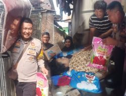 Bhabinkamtibmas Peduli, Aipda Akbar Bersama Relawan Berikan Bantuan untuk Warga Kurang Mampu