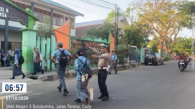 Pengaturan Pagi Satlantas Polres Bulukumba, Kawal Pelajar Raih Cita-cita